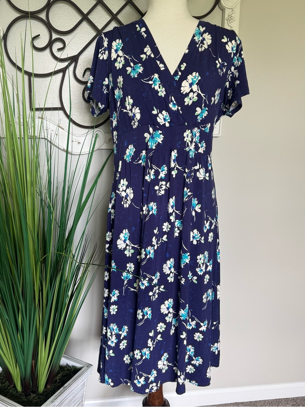 New! L.L. BEAN Size Large Women’s Floral Knit Midi Dress